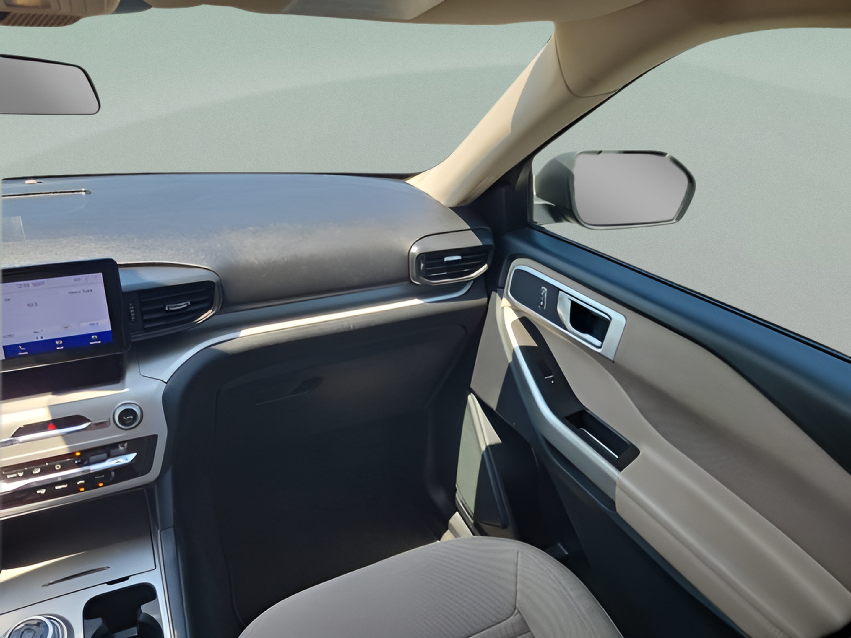 Used 2020 Ford Explorer XLT RWD image 7