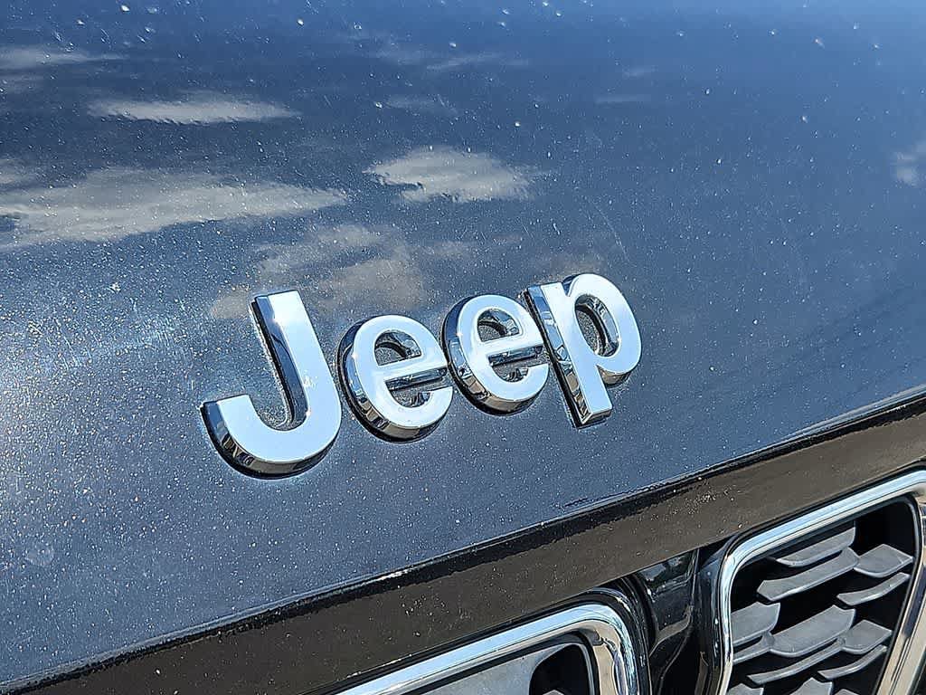 Used 2023 Jeep Grand Cherokee L Limited w/ Luxury Tech Group II AWD/4WD image 30