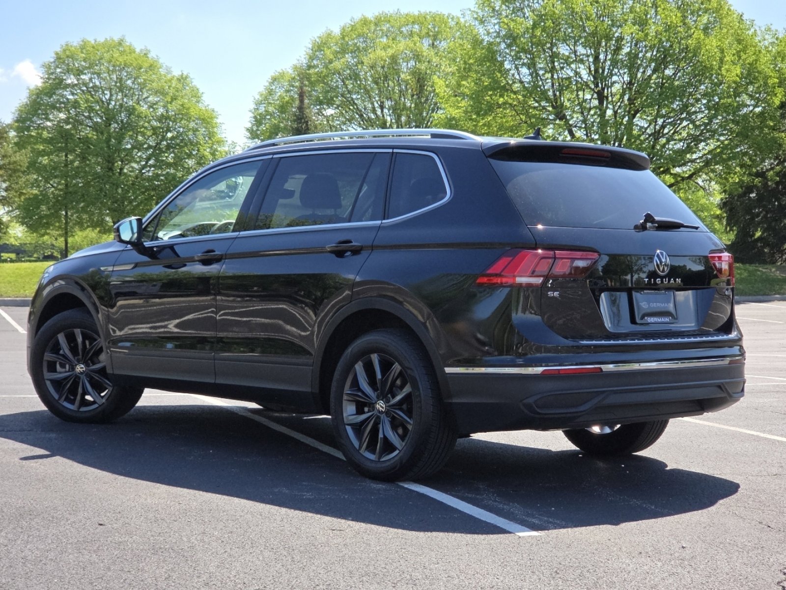 Used 2023 Volkswagen Tiguan SE AWD/4WD image 20