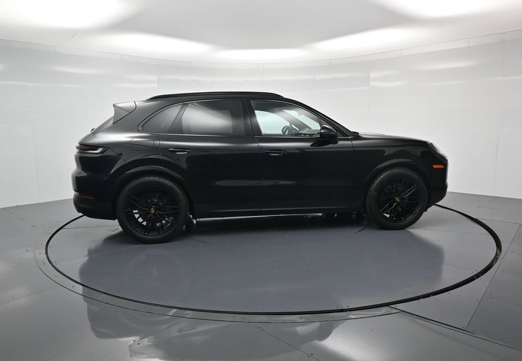 Certified 2024 Porsche Cayenne image 31