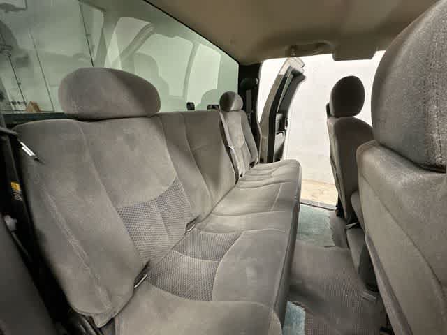 Used 2007 Chevrolet Silverado 1500 4x4 Extended Cab image 16