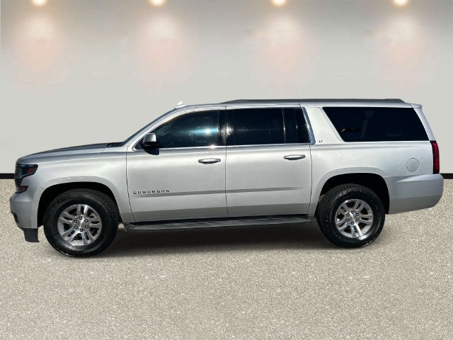 Used 2016 Chevrolet Suburban LT RWD image 8
