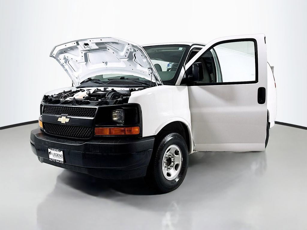 Used 2017 Chevrolet Express 2500 image 13
