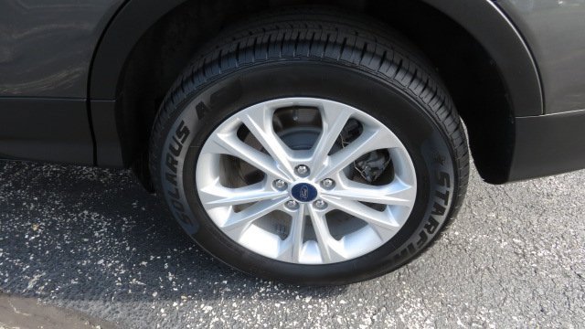Certified 2017 Ford Escape SE image 29