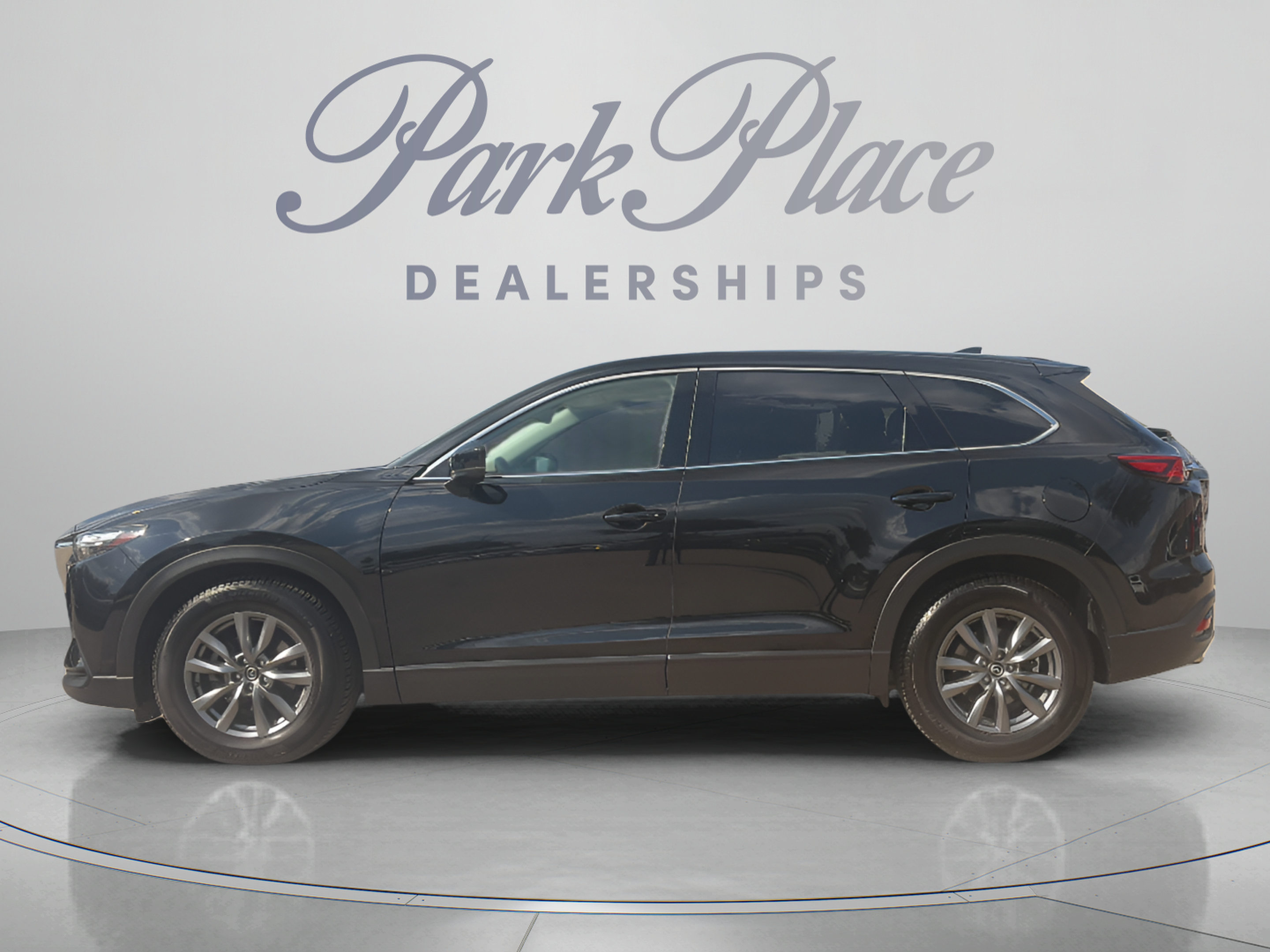 Used 2021 MAZDA CX-9 Touring w/ Touring Premium Package FWD image 2