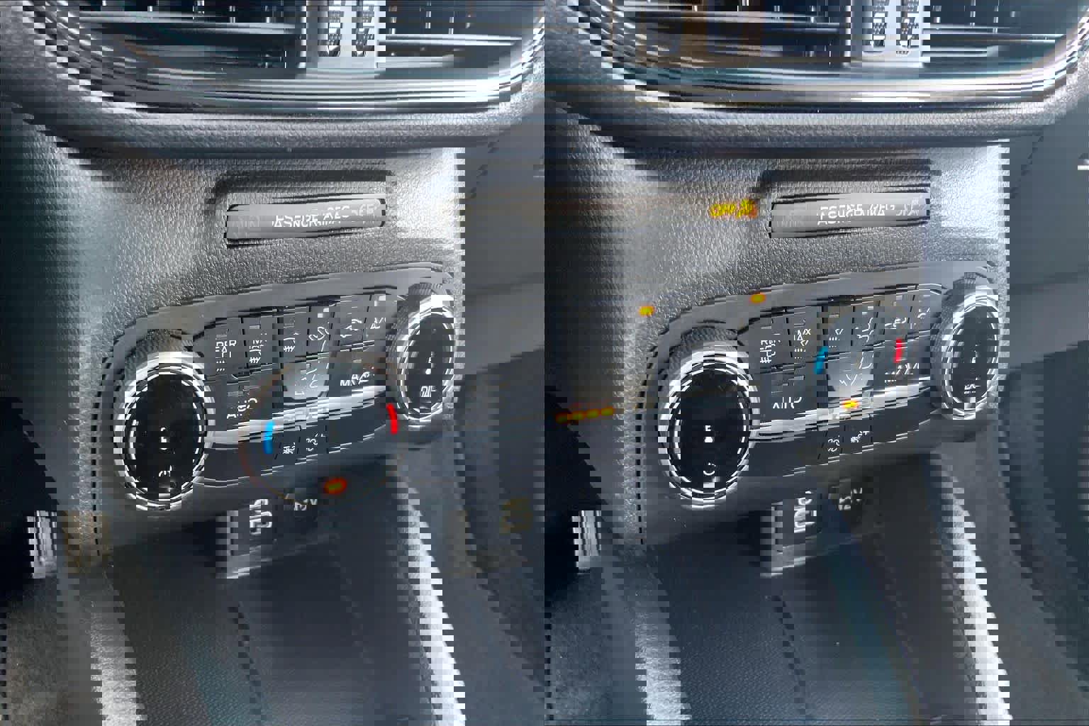 Used 2025 Ford Escape ST-Line image 30