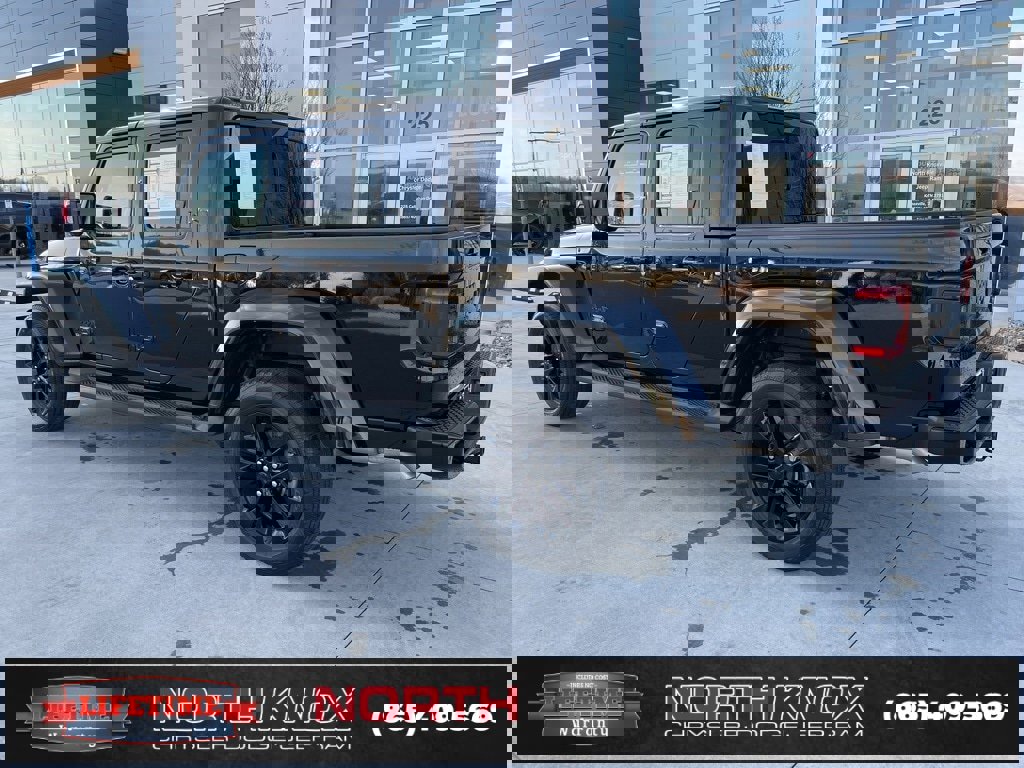 Used 2022 Jeep Gladiator Overland image 17