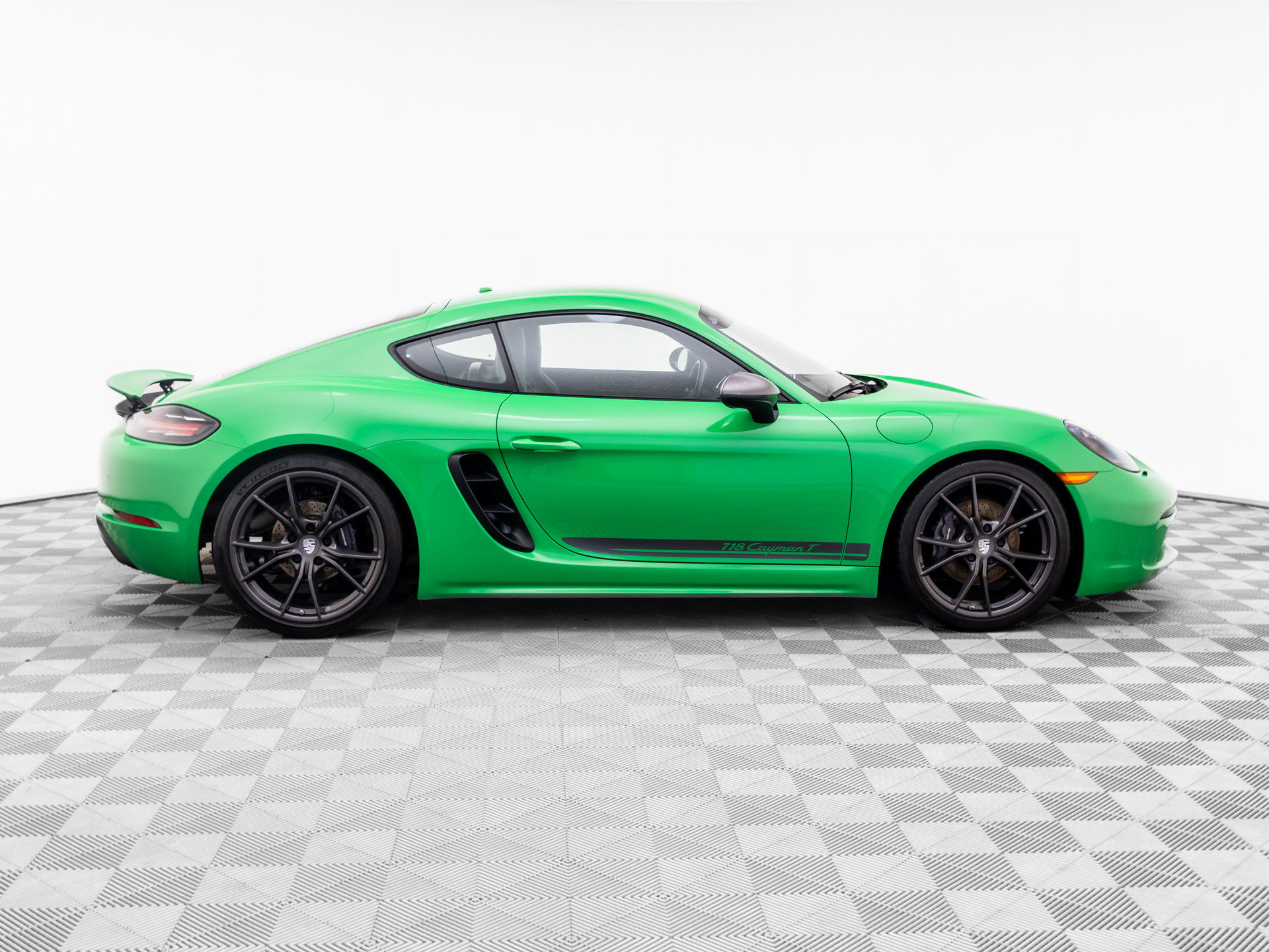 Certified 2021 Porsche 718 Cayman RWD image 7