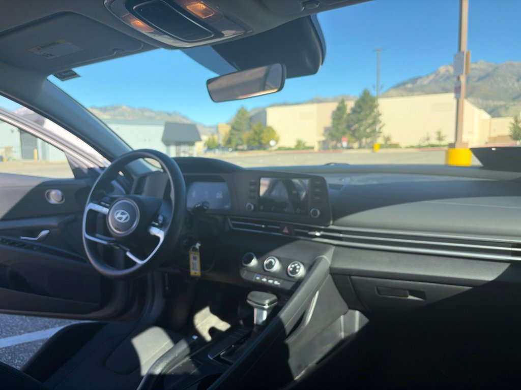 Used 2024 Hyundai Elantra SE FWD image 24