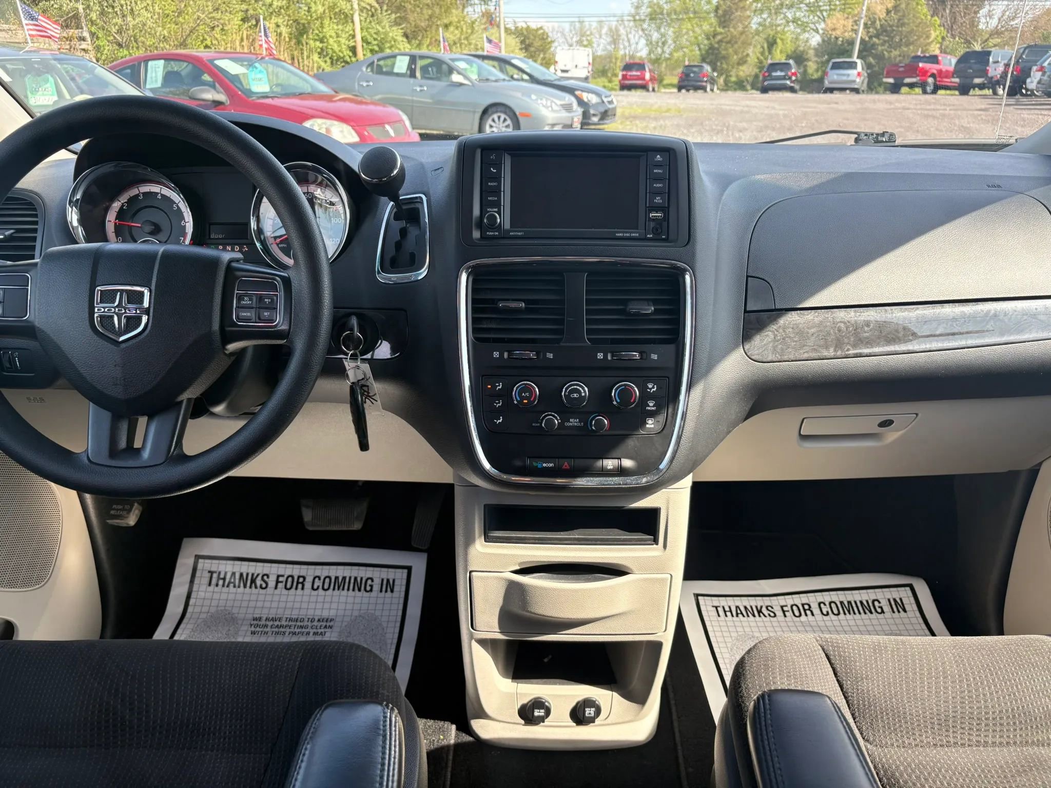 Used 2018 Dodge Grand Caravan SE FWD image 24