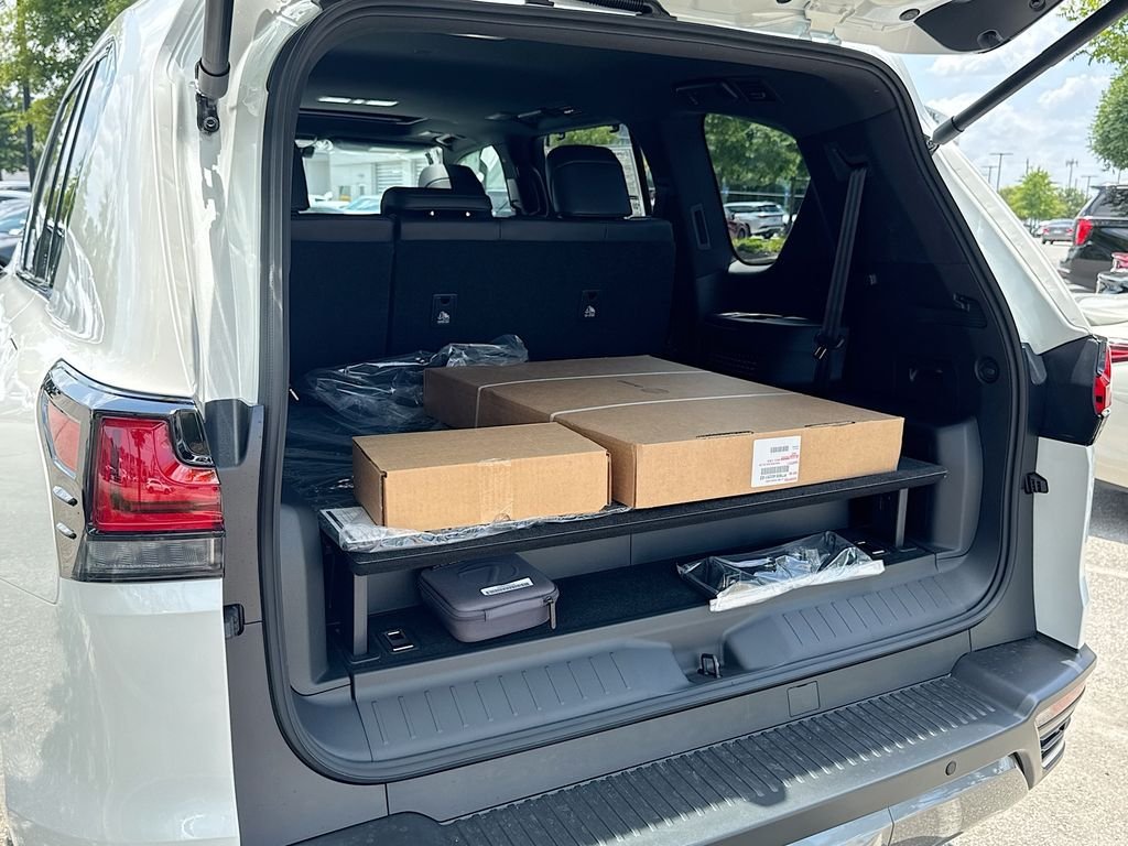 New 2026 Lexus LX 700h Luxury AWD/4WD image 34