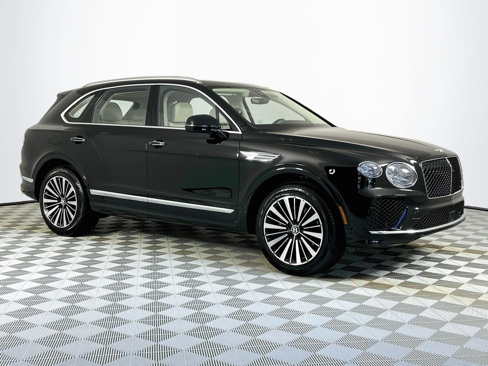 New 2026 Bentley Bentayga AWD/4WD image 3