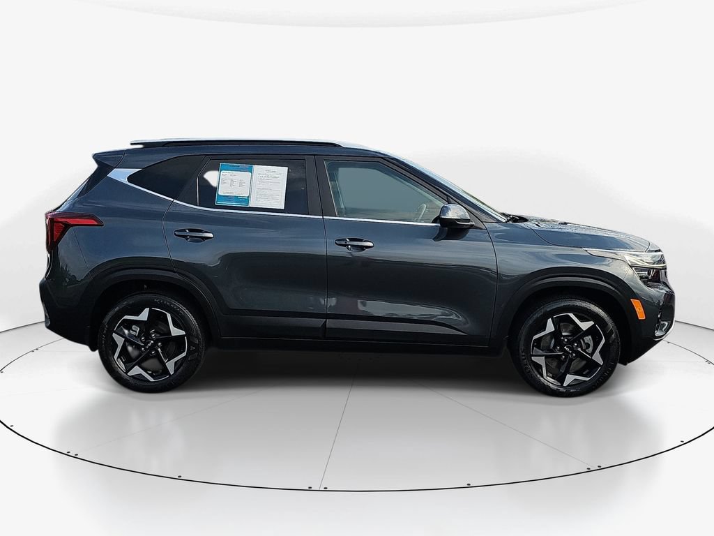 Used 2024 Kia Seltos EX AWD/4WD image 5