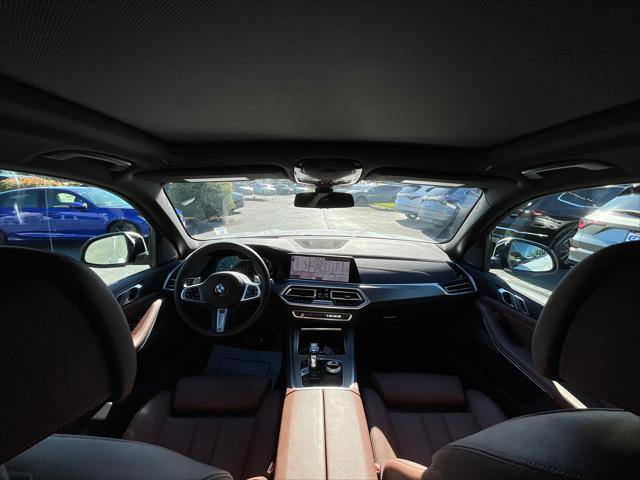 Used 2020 BMW X5 M50i w/ Executive Package image 18