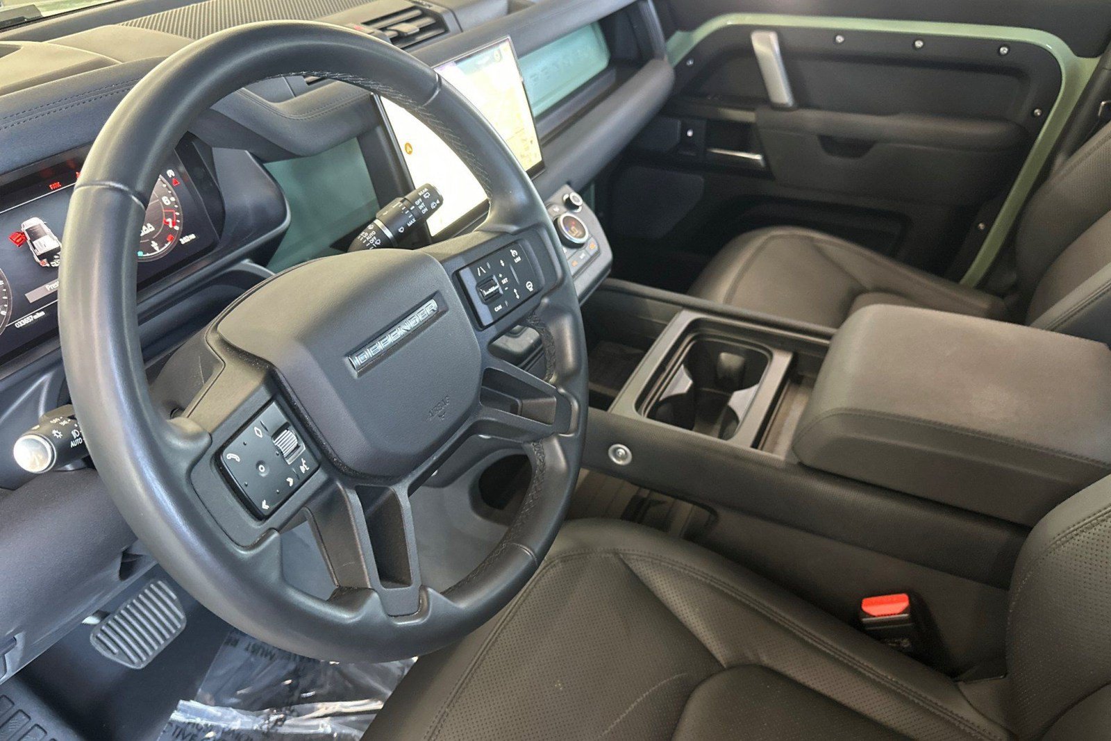 Used 2023 Land Rover Defender 110 75th Limited Edition AWD/4WD image 4