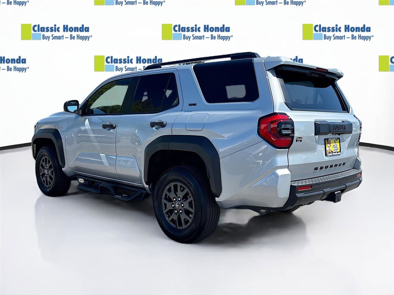 Used 2025 Toyota 4Runner SR5 AWD/4WD image 5