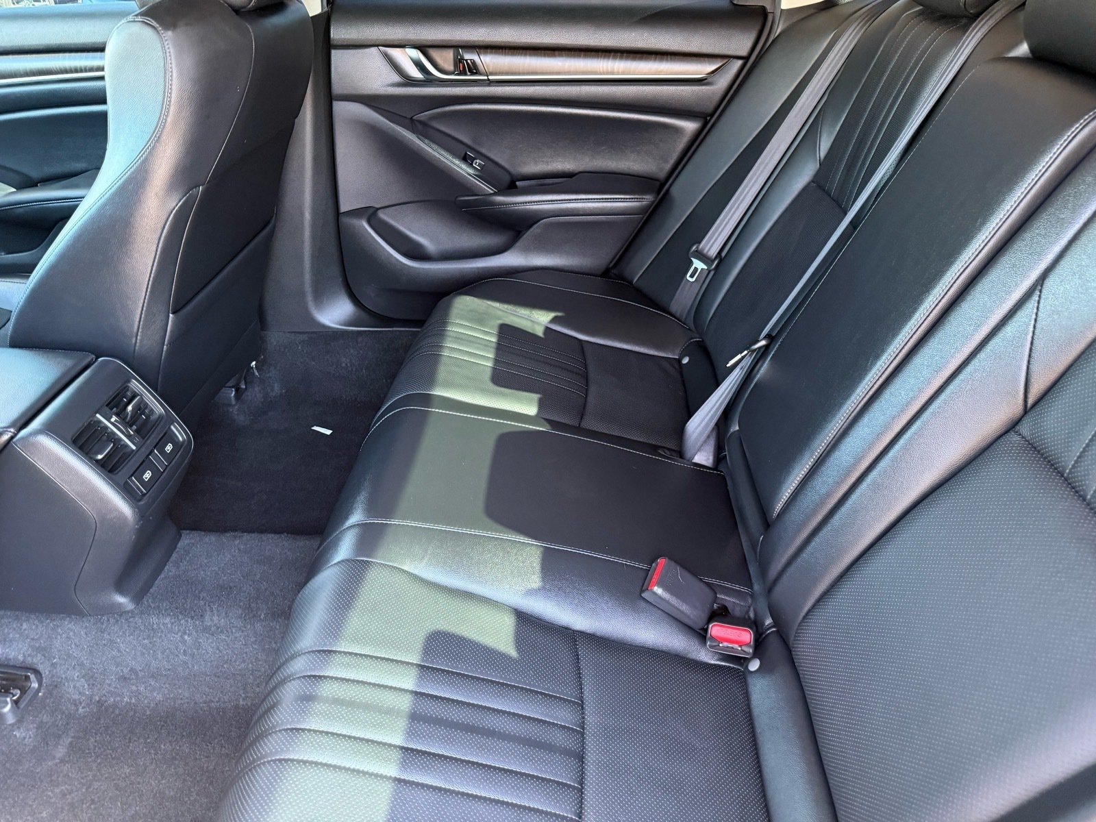 Used 2022 Honda Accord EX-L image 27
