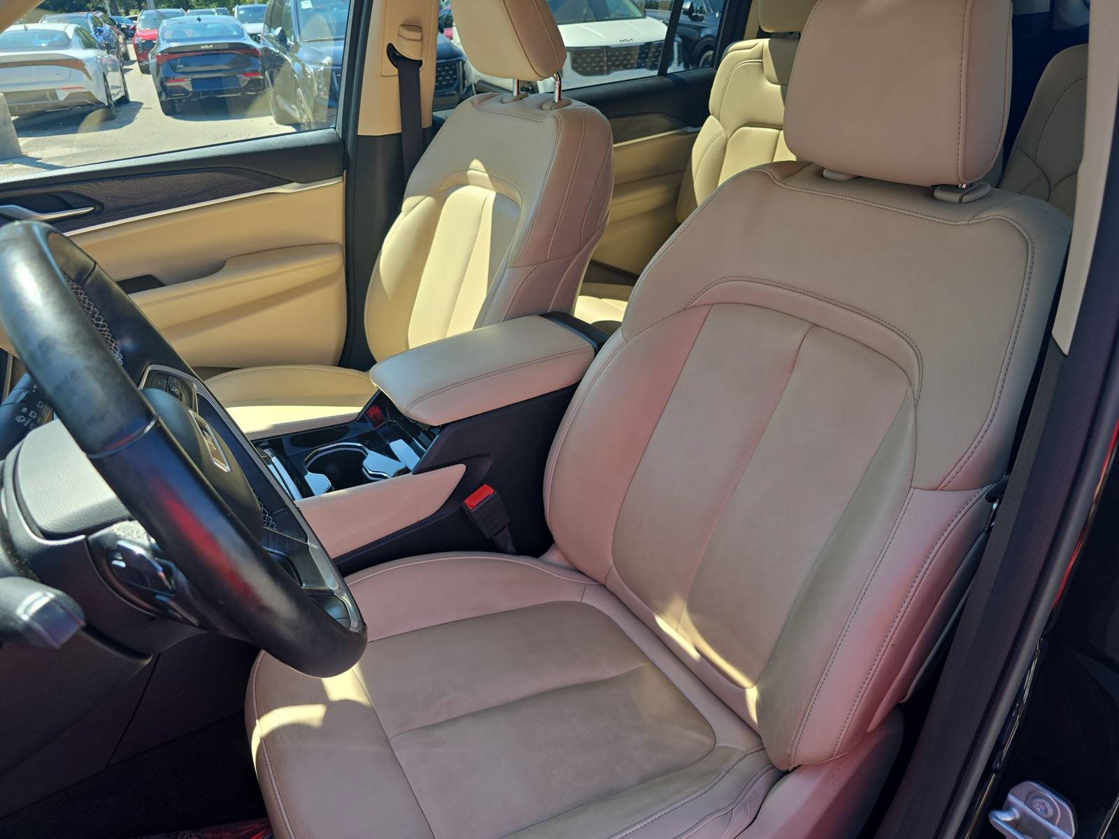 Used 2021 Jeep Grand Cherokee L Limited RWD image 16
