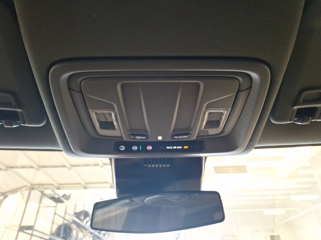 Used 2024 Chevrolet Silverado 1500 LT image 17