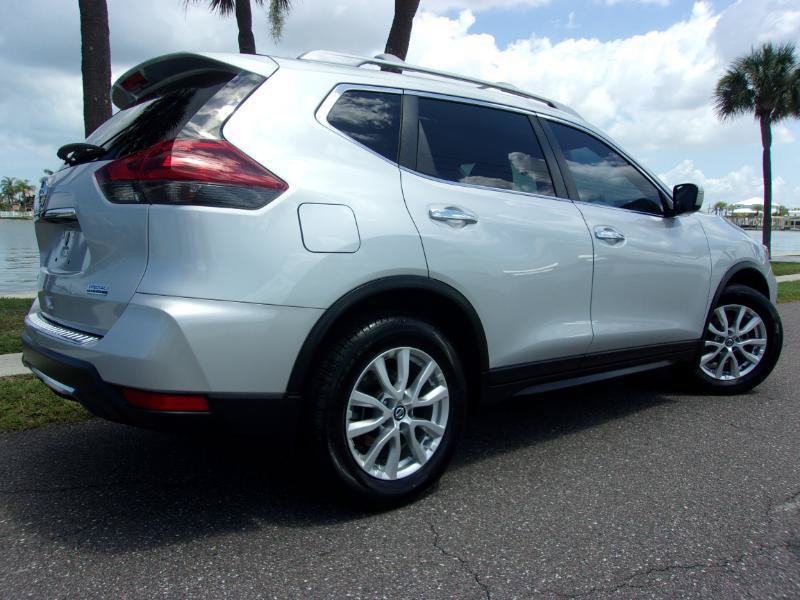 Used 2019 Nissan Rogue S w/ Special Edition Package FWD image 12