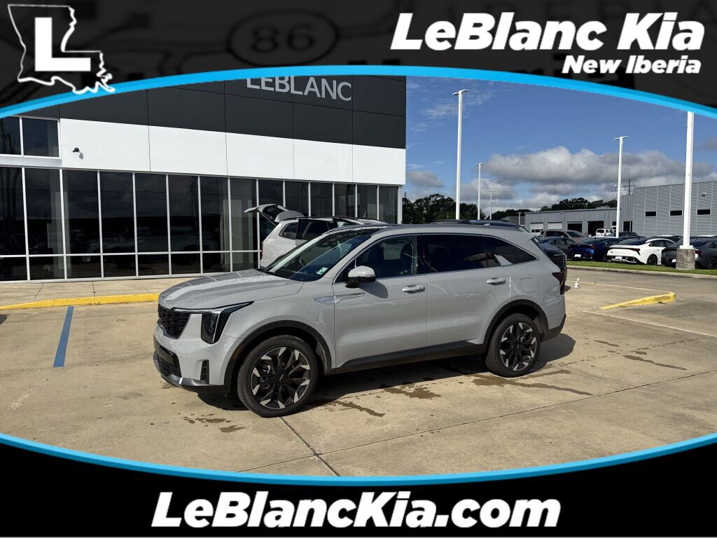 Certified 2025 Kia Sorento EX w/ Panoramic Sunroof Package