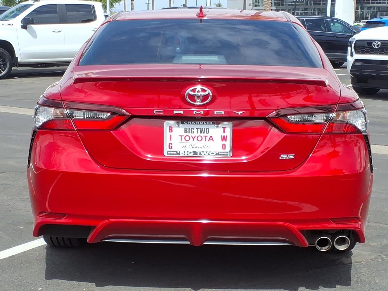 Used 2021 Toyota Camry SE w/ Carpet Mat Package (TMS) FWD image 5