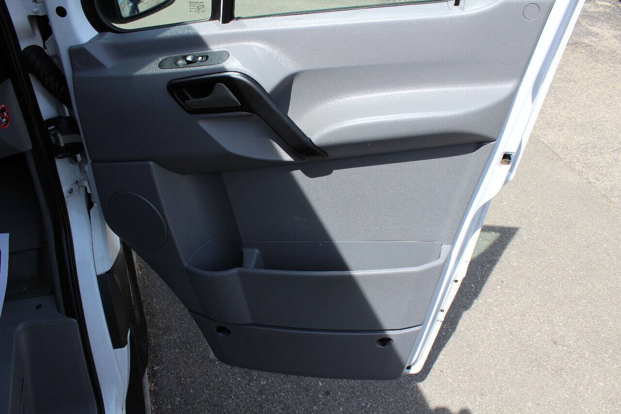 Used 2012 Mercedes-Benz Sprinter 2500 image 19
