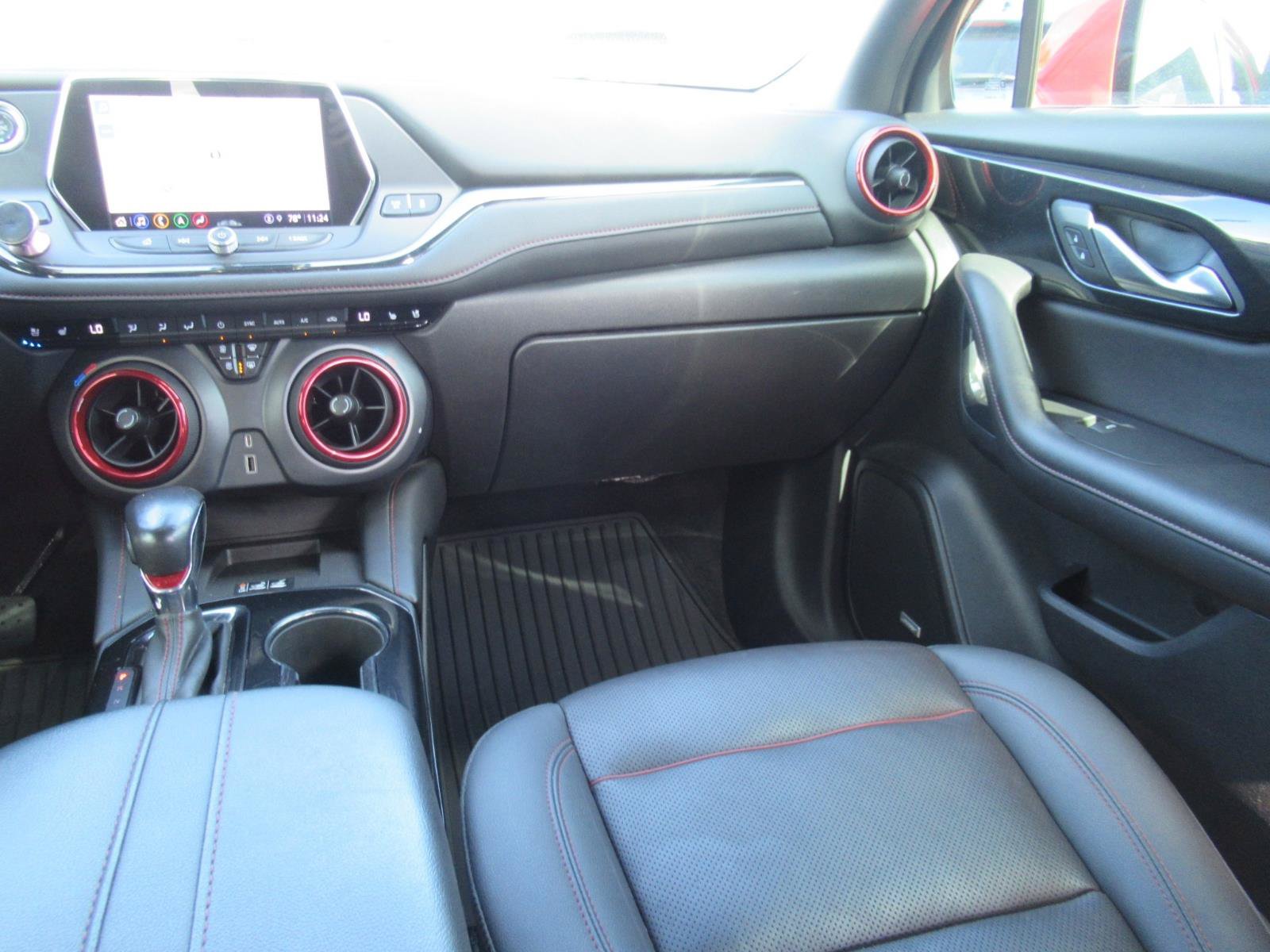 Used 2022 Chevrolet Blazer RS w/ Enhanced Convenience Package FWD image 14