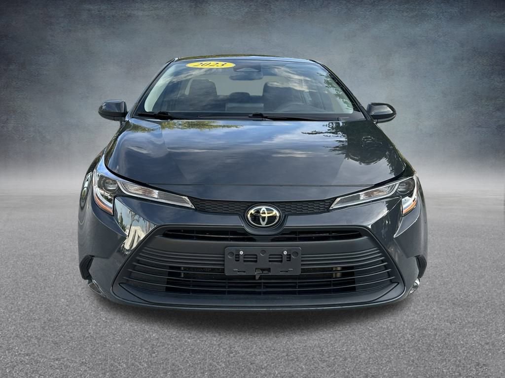 Used 2023 Toyota Corolla LE image 2