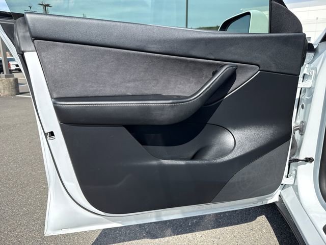 Used 2022 Tesla Model Y Performance AWD/4WD image 21