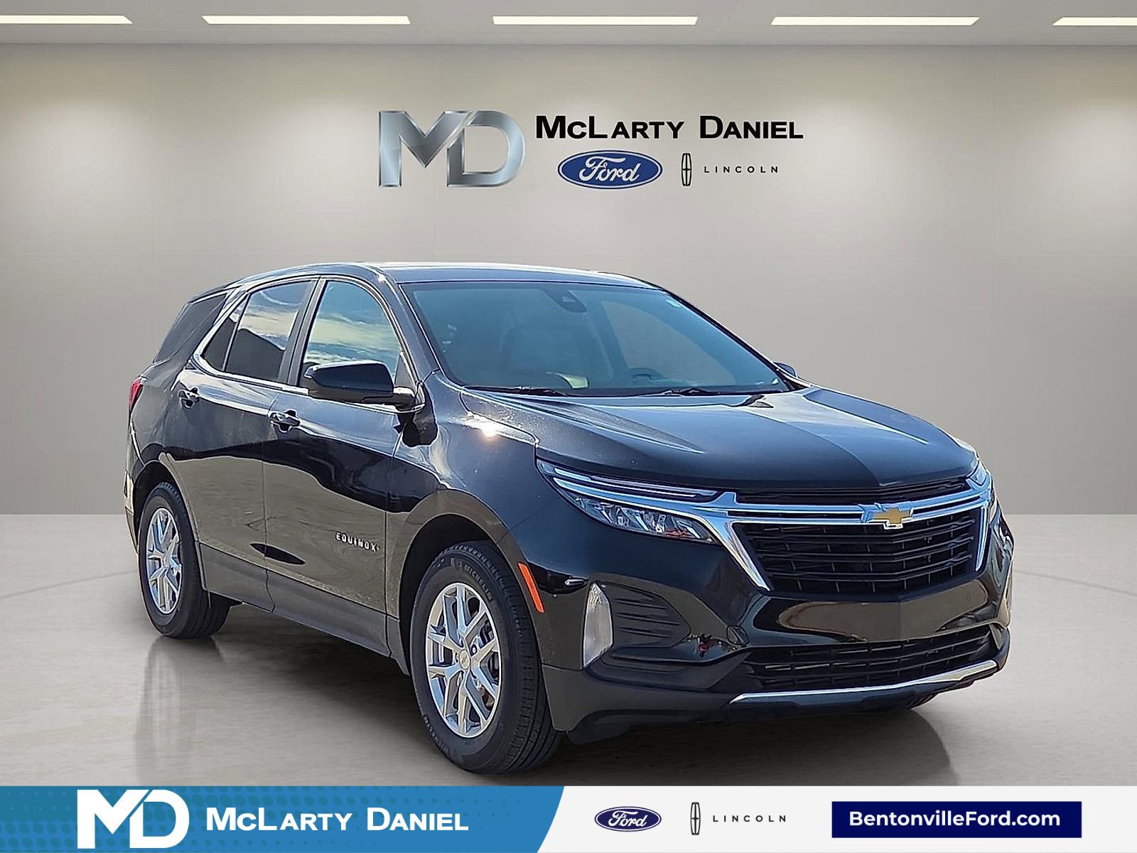 Used 2024 Chevrolet Equinox LT FWD image 1