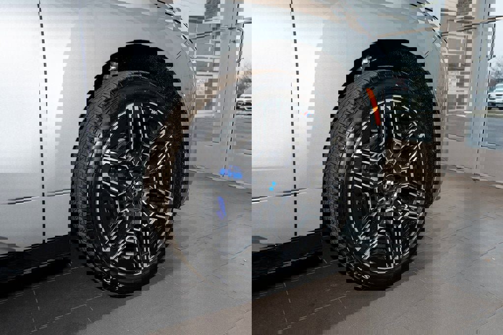 Used 2026 BMW iX xDrive60 w/ M Sport Package image 6