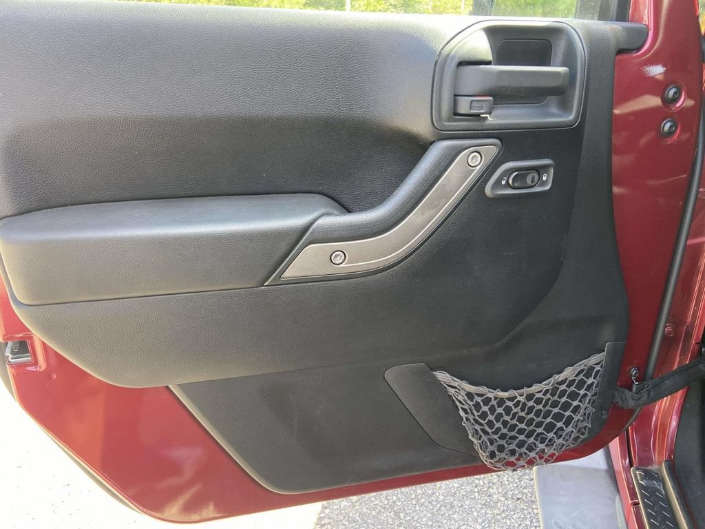 Used 2012 Jeep Wrangler Sport AWD/4WD image 11