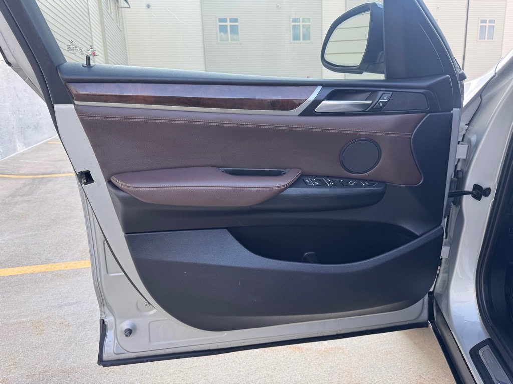 Used 2017 BMW X3 sDrive28i image 10