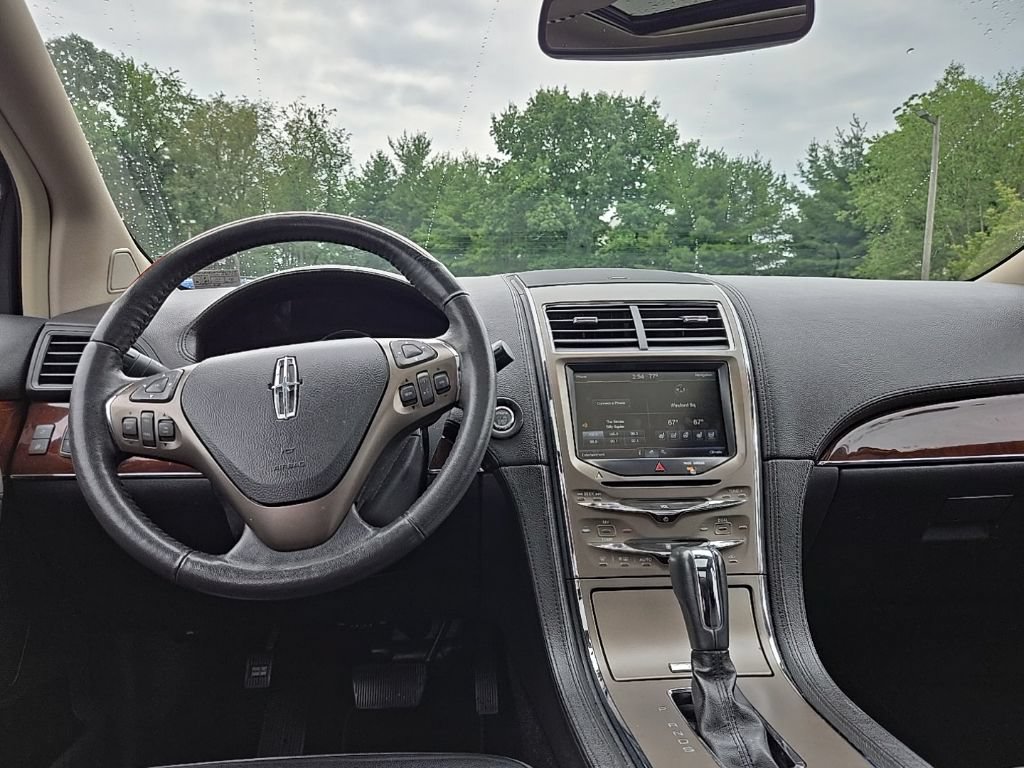 Used 2014 Lincoln MKX AWD w/ Equipment Group 102A image 39