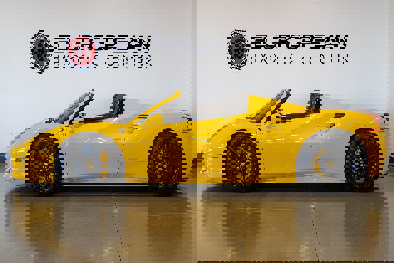 Used 2018 Ferrari 488 Spider image 17