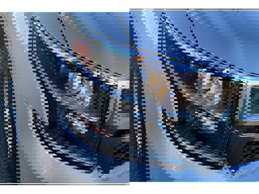 Used 2018 Chevrolet Suburban LT image 31