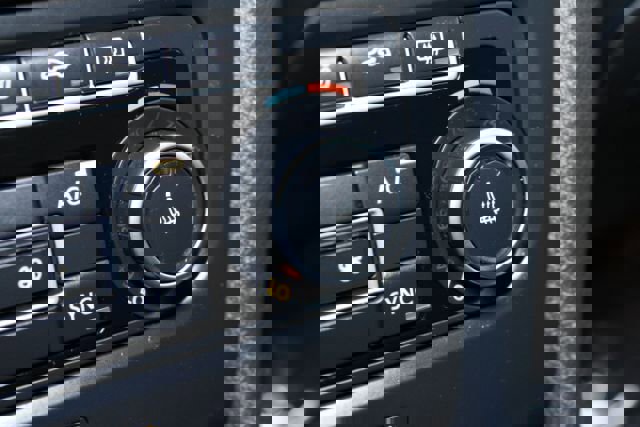 Used 2013 Volkswagen Golf 4-Door image 17