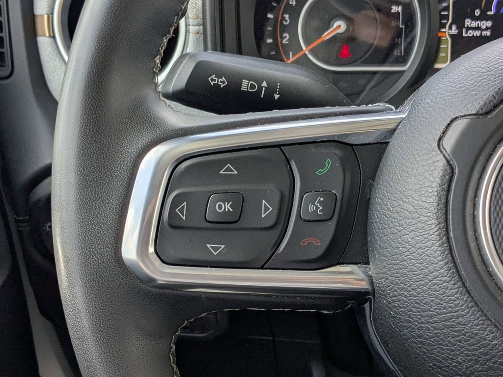 Used 2025 Jeep Wrangler Unlimited Sahara AWD/4WD image 21