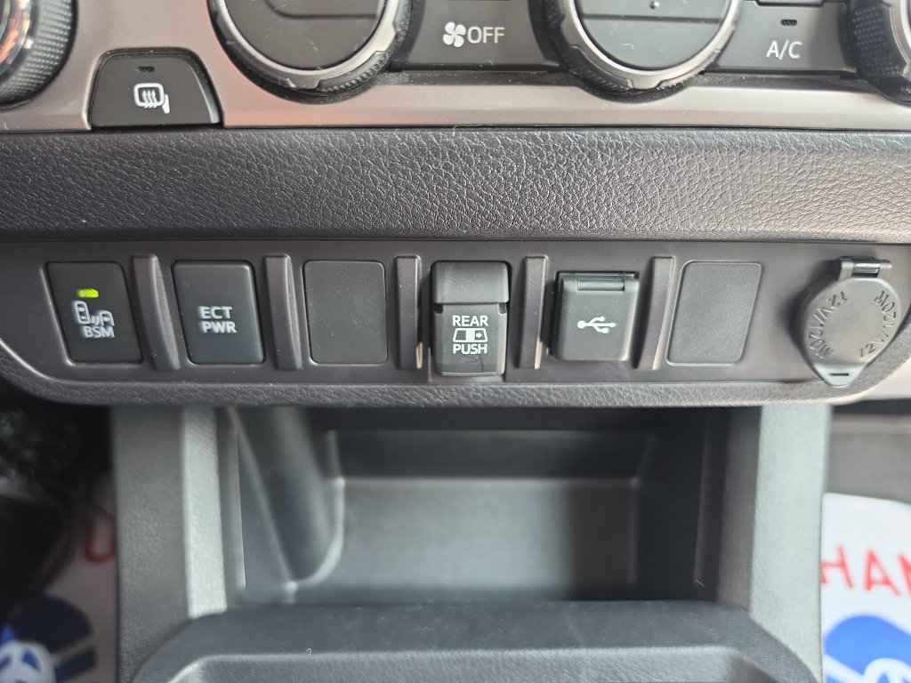 Used 2023 Toyota Tacoma SR5 w/ Technology Package AWD/4WD image 32