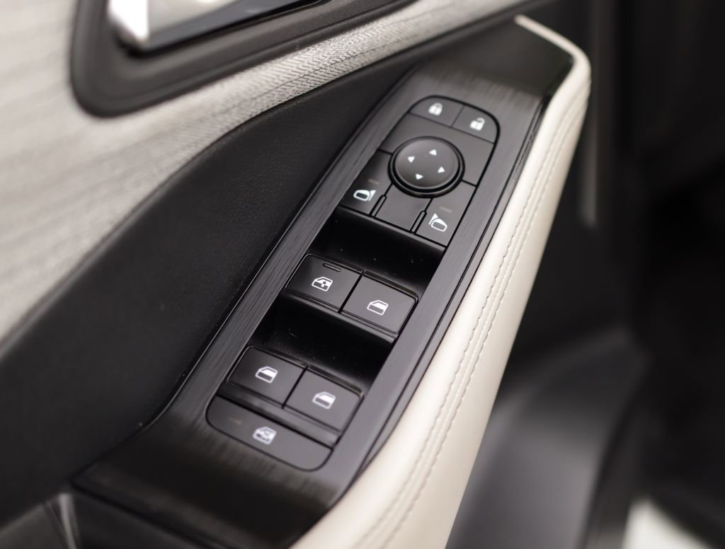 Used 2021 Nissan Rogue SV FWD image 22