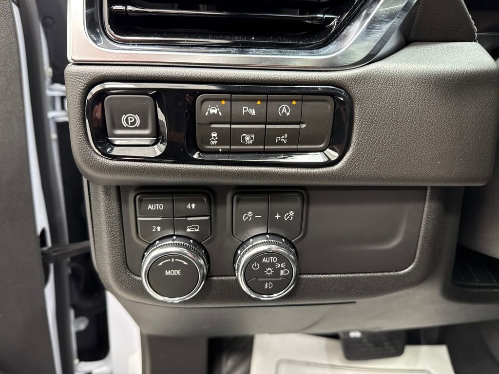 New 2026 GMC Yukon XL Denali w/ Sun & Power Step Package image 26