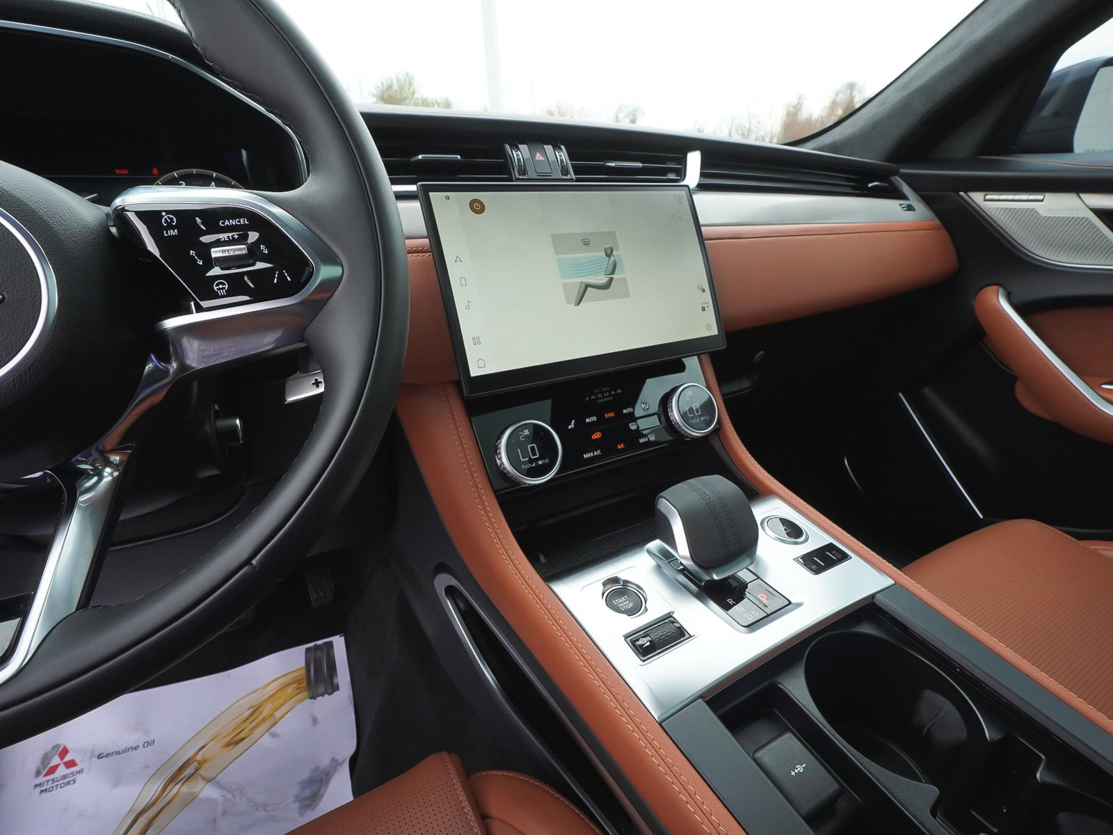 Used 2026 Jaguar F-PACE R-Dynamic S image 31