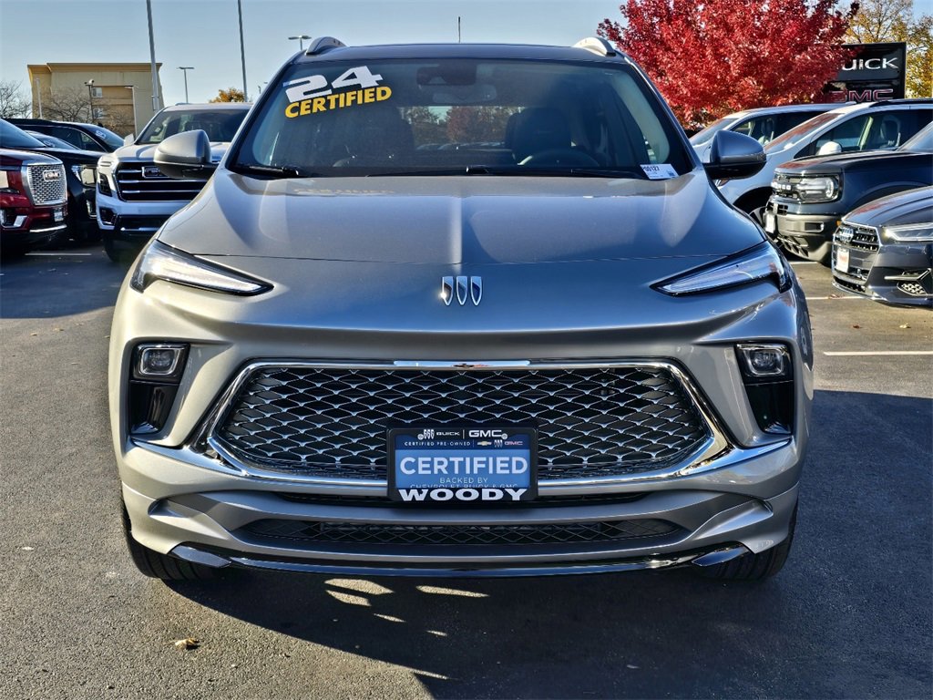 Certified 2024 Buick Encore GX Avenir image 3