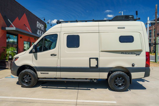 Used 2024 Mercedes-Benz Sprinter 2500 image 8