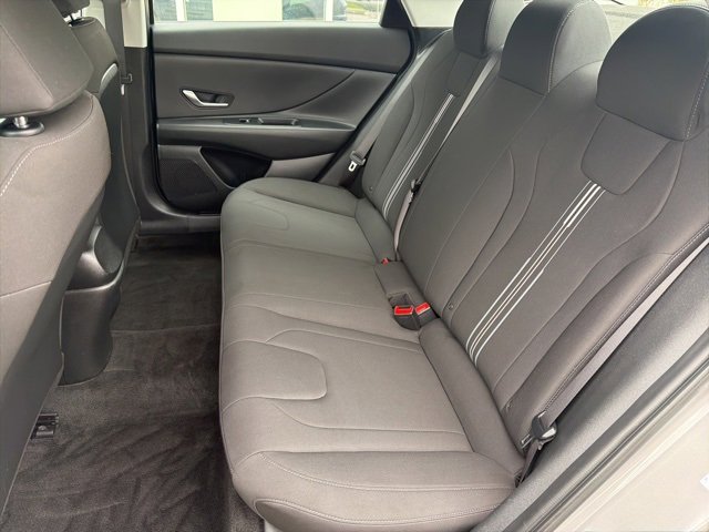 Certified 2022 Hyundai Elantra SEL image 29