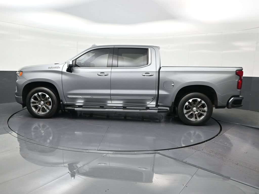 Used 2023 Chevrolet Silverado 1500 High Country RWD image 2