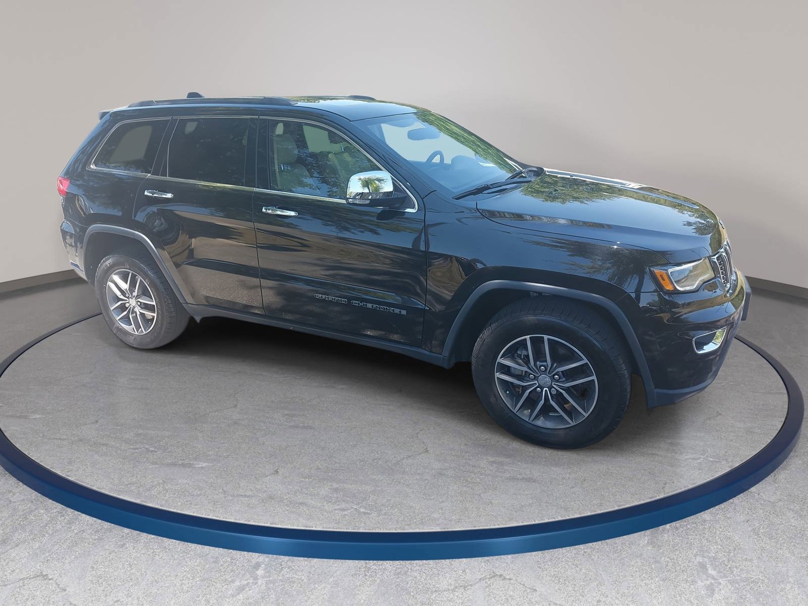 Used 2018 Jeep Grand Cherokee Limited w/ Luxury Group II AWD/4WD image 3