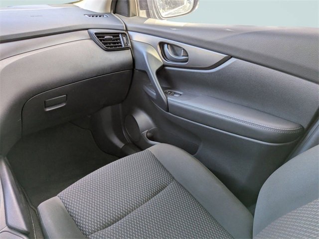 Used 2022 Nissan Rogue Sport S image 17