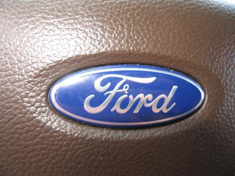 Used 2019 Ford F150 King Ranch w/ Equipment Group 601A Luxury AWD/4WD image 38